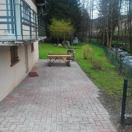 Maison De 4 Chambres Avec Jardin Clos Et Wifi A Longemer A 5 Km Des Pistes Holiday home *